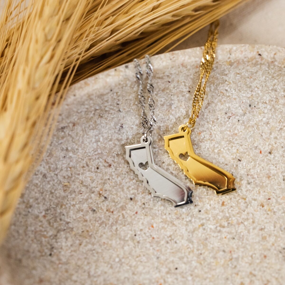 California State necklace in gold and silver colors